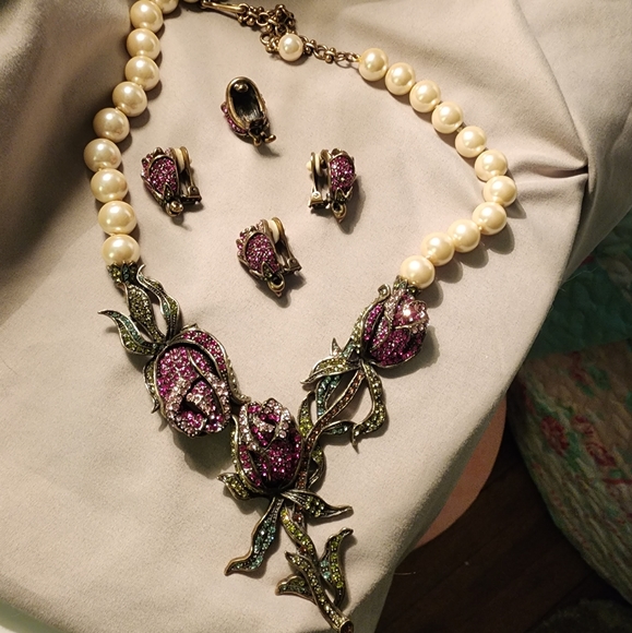 Heidi Daus W/ Clip On Earrings - Picture 2 of 2